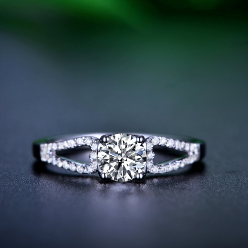 زفاف - Round Cut Split Shank Diamond Engagement Ring 14k White Gold or Yellow Gold Art Deco Natural Diamond Ring