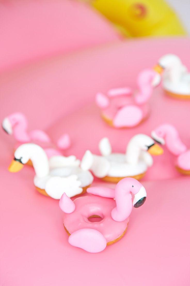 Wedding - Pool Float Donuts DIY
