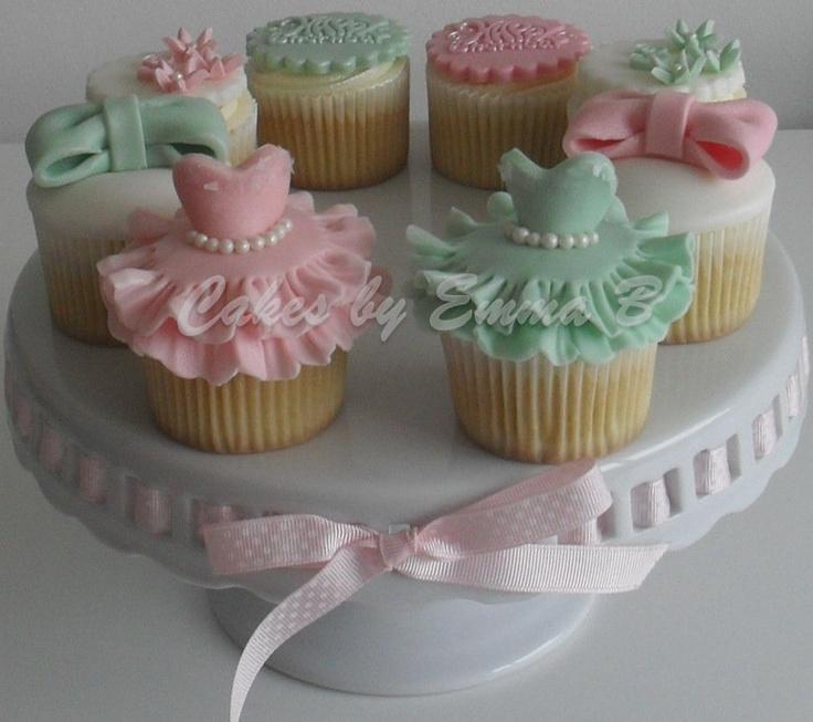 زفاف - Girly Birthday Cupcakes
