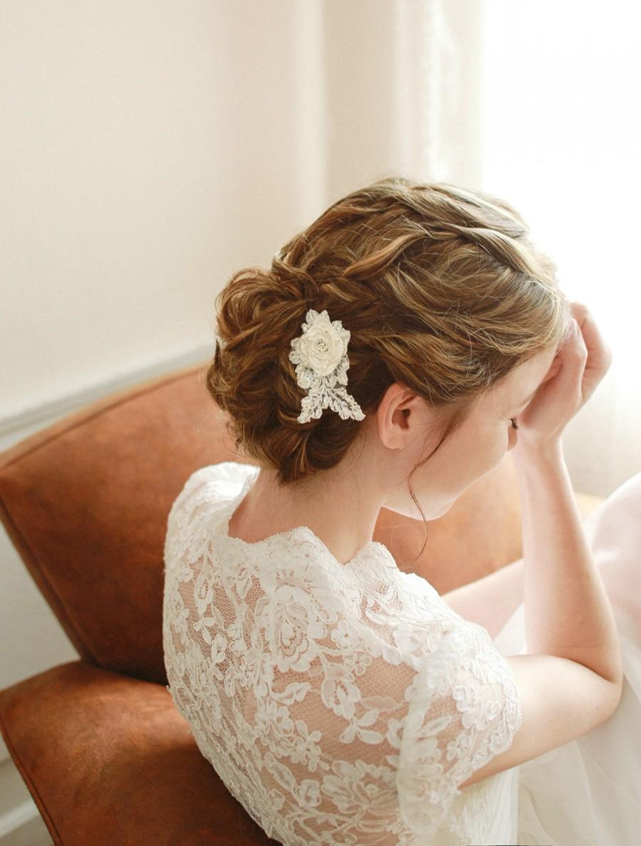 Wedding - Wedding lace hair pin, ivory lace hair comb, bridal hair clip, wedding hairpin - style 116