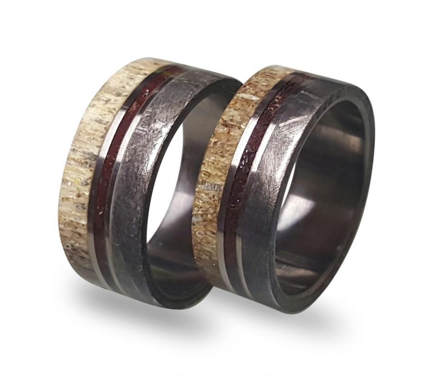 زفاف - Titanium Wedding Ring Set, Antler Ring Set,  His and Hers Meteorite Rings With Deer Antler and Dinosaur Fossil Inlay