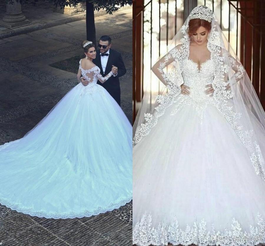 Mariage - 2016 Modern Arabic A Line Wedding Dresses Said Mhamad Sweetheart Long Sleeves Lace Appliques Beads Long Chapel Train Plus Size Bridal Gown Online with $116.84/Piece on Hjklp88's Store 