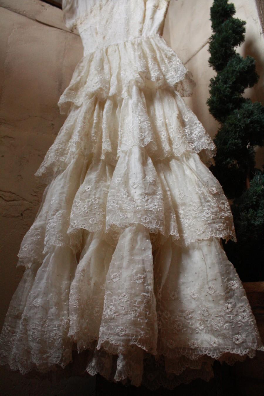 Hochzeit - Antique Dress- Vintage Wedding Dress- Bohemian Dress- Gypsy Lace Wedding Dress - Bohemian Clothing-  Gypsy Wedding Dress- Gypsy Dress- Cream