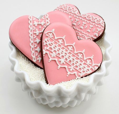 Hochzeit - Piping Lace On Cookies – The Sweet Adventures Of  Sugar Belle
