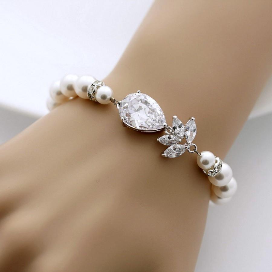 Mariage - Pearl Crystal Bridal Bracelet Crystal Pearl Wedding Jewelry Pearl Wedding Bracelet, Nicole
