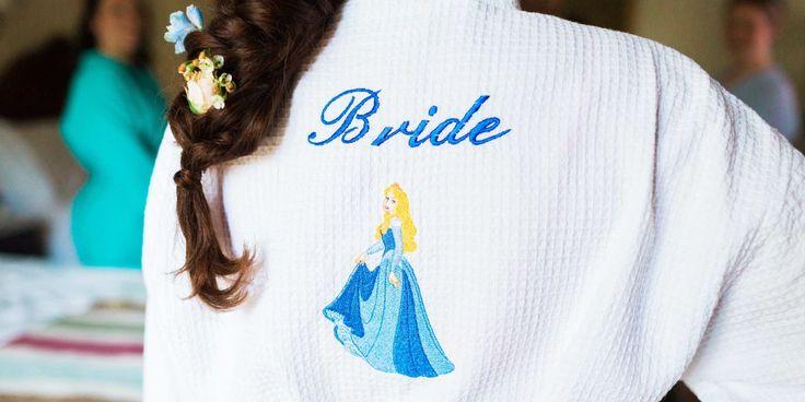 Hochzeit - 20 Photos Of ~Magical~ Disney-Inspired Weddings