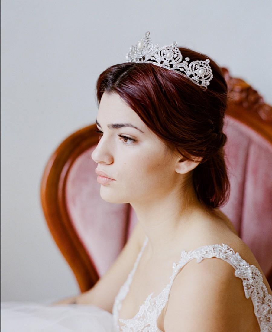 Hochzeit - Bridal Tiara Crystal Pearl Tiara - PRISCILLA, Swarovski Bridal Tiara, Crystal Wedding Crown, Rhinestone Tiara, Wedding Tiara, Diamante Crown