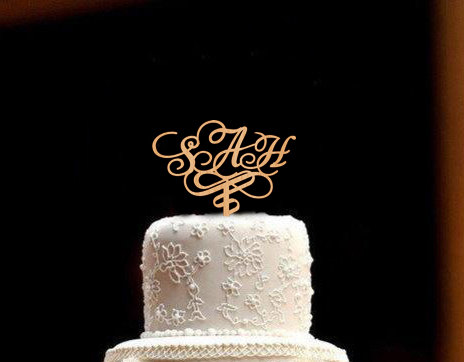 Свадьба - Monogram Cake Toppers Custom Cake Toppers Custom Wedding Cake Topper Wood Personalized Wedding Cake Topper Rustic Wedding Cake Topper