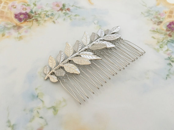 Свадьба - Silver Leaf Hair Comb.Grecian Hair Comb.Silver Leaf Bridal headpiece.Silver Branch.Leaf fascinator.Leaf hair accessory.wedding hair piece