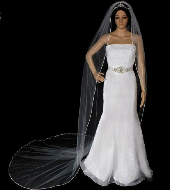 Mariage - Cathedral veil with Rhinestone Edge