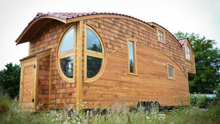Hochzeit - New Tiny House Lives Large With Extra-high Ceiling And Fun Curves