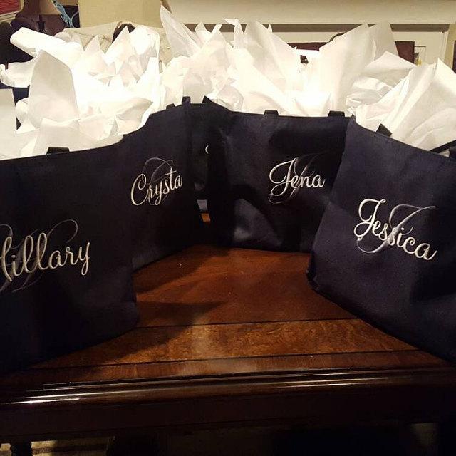 Mariage - Set of 12 Personalized Embroidered Tote Bags Bridal Party Bridesmaid Gift
