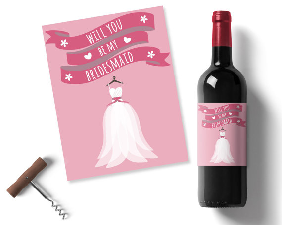 Hochzeit - Pink bridesmaid wine labels - personalised bridesmaids wine labels, pink bridesmaid ideas for gifts and thank you presents, wedding decor