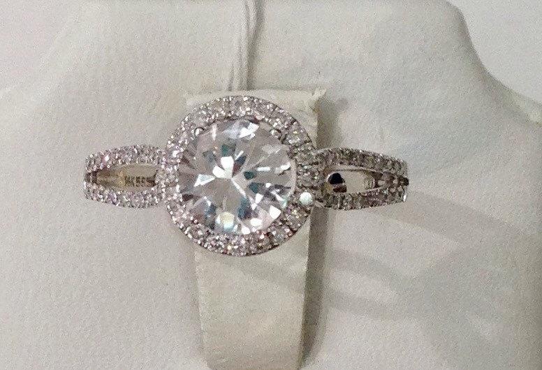 Hochzeit - 1.05 Carat White Sapphire Diamond Halo Ring - Alternative Engagement Ring - Diamond Cut Natural White Sapphire