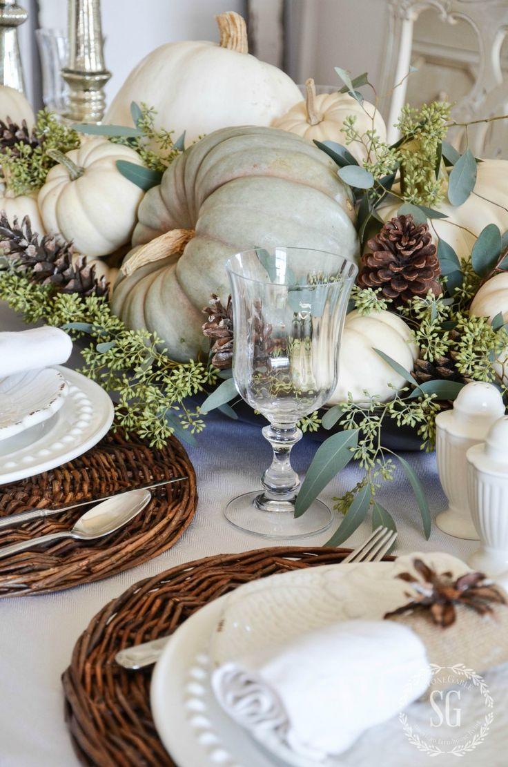 Hochzeit - SOFT AND NATURAL THANKSGIVING TABLESCAPE