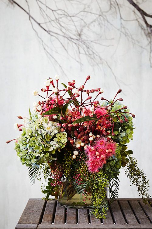 Hochzeit - How To Arrange Flowers – With Saskia Havekes Of Grandiflora
