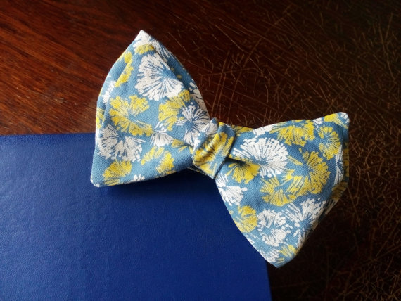 Wedding - floral bow tie pre-tied or self-tie blue bowtie yellow white flower wedding tie sisters and brothers neckties hermanas y hermanos corbatas