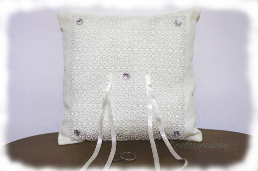 Hochzeit - Wedding  Ring Pillow - "5 crystals"