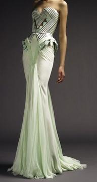 Hochzeit - What Type Of Hollywood Dress Should You Wear To The Red Carpet?