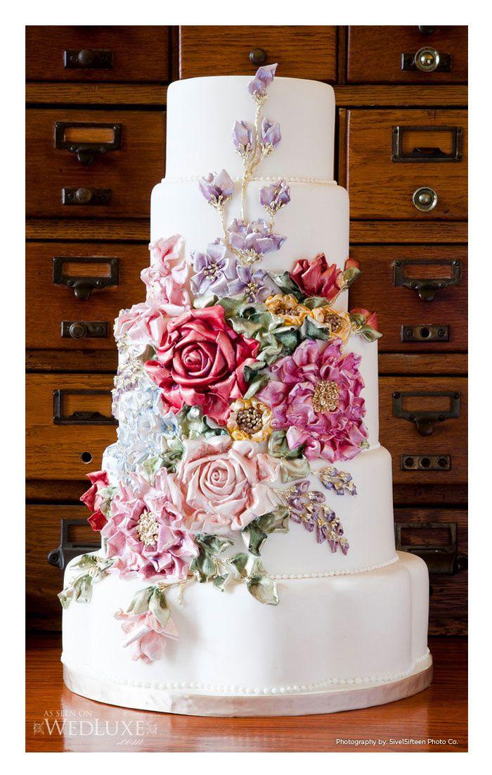 Hochzeit - Ostentatiously Ornate Fondants : Wedding Cakes
