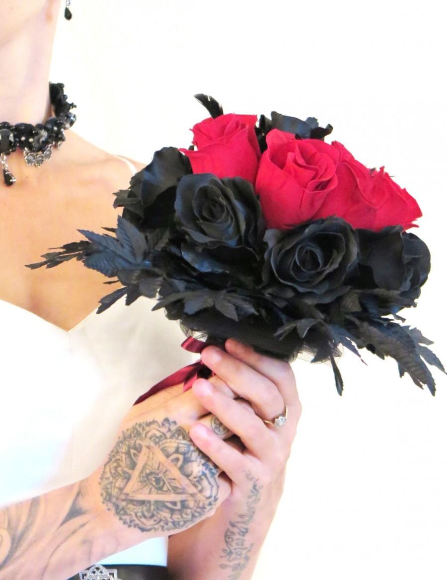 Hochzeit - Rockabilly Bouquet  , Red and Black , Bridal Gothic Bouquet , Wedding Bouquet , Alternative bouquet  with Golden Spider