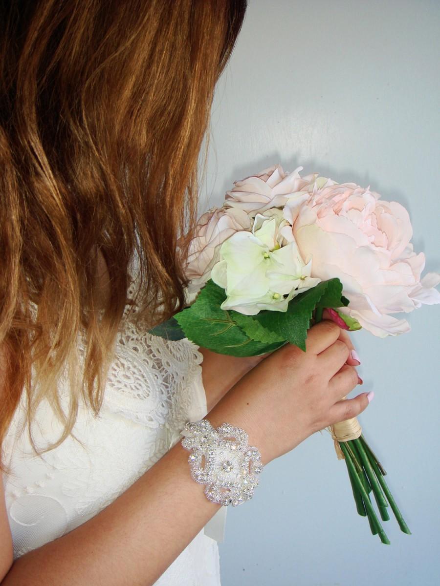 Mariage - Weddings, Bridal Jewelry, Bracelet, Wedding Cuff, Rhinestone Bracelet, Bridal, Weddings, Rhinestone Cuff, Jewelry, Accessories, Isabella