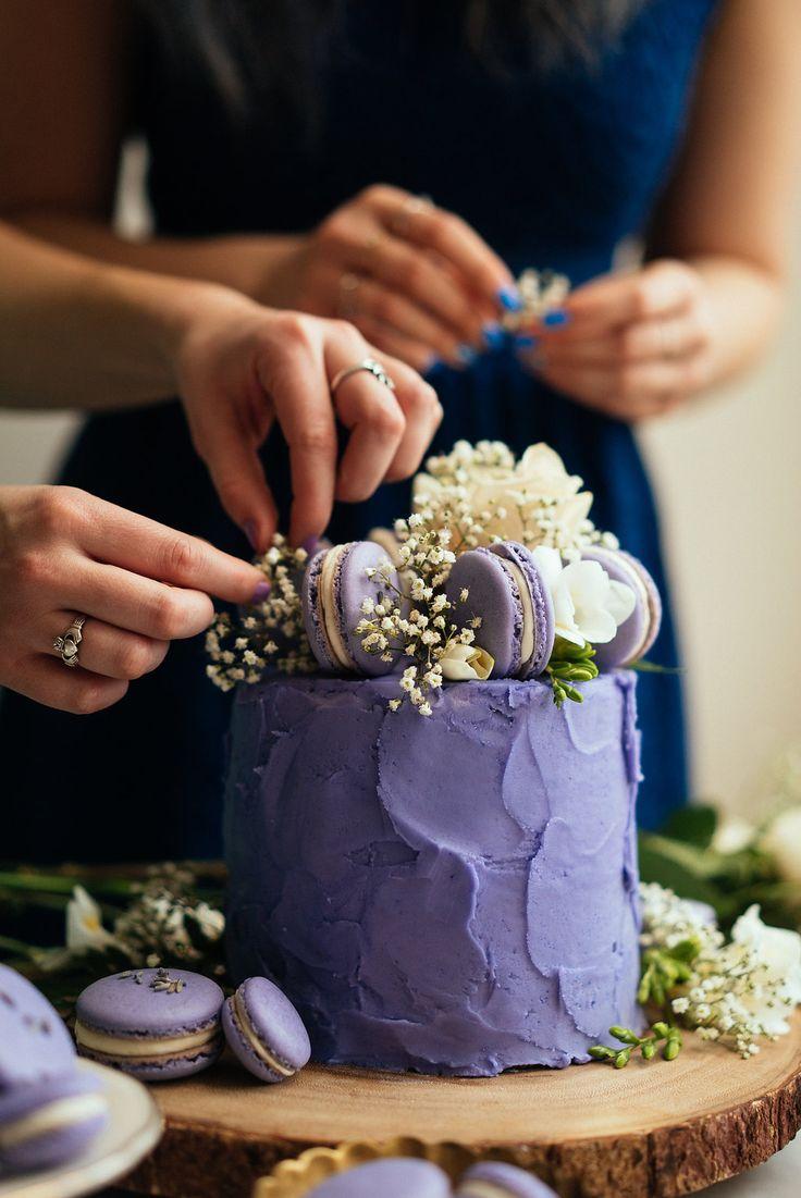 Hochzeit - Lavender Earl Grey Cake With Lavender Macarons