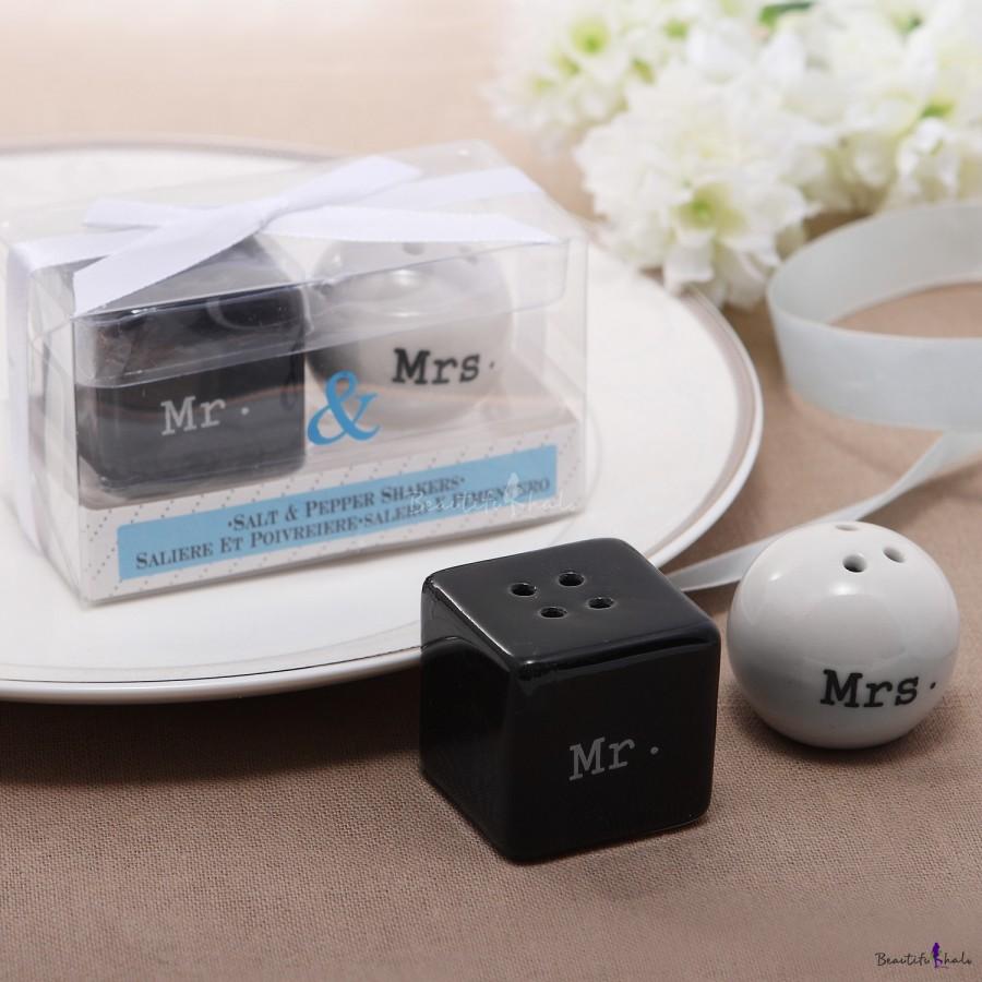 زفاف - Beter Gifts® Black and & White Couple Pepper Shaker Wedding Favor