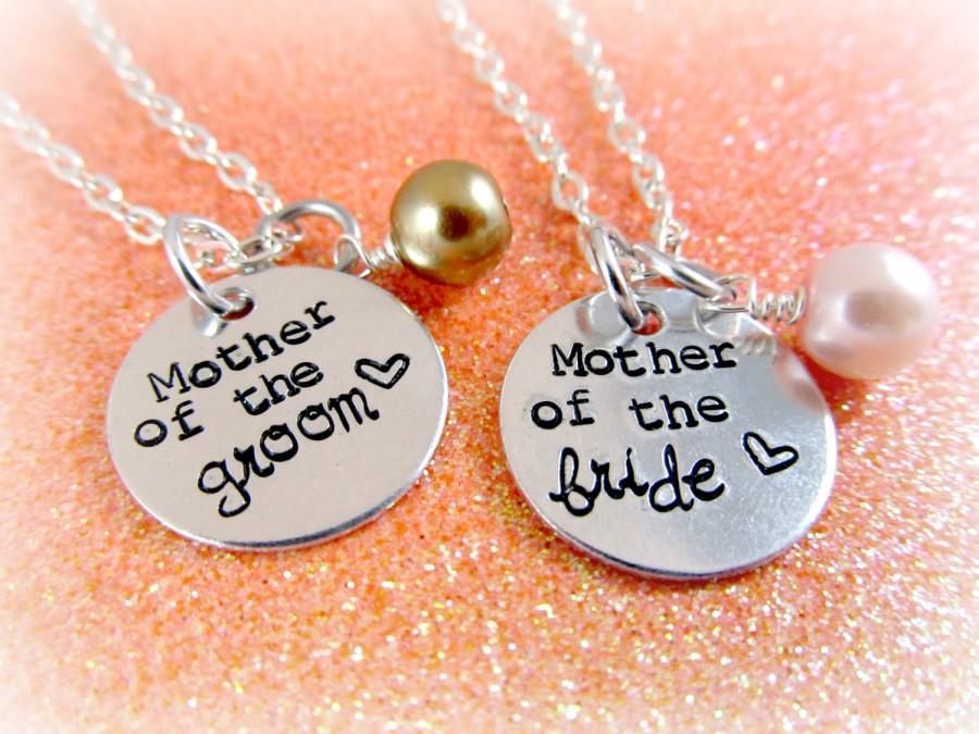 Wedding - Mother of the Groom or Bride Custom Pearl Necklaces - Hand Stamped Mother of the Bride Jewelry - Wedding Day Gift for Mom