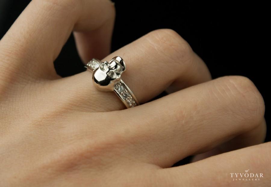 زفاف - Albus adamas -  gothic skull gold ring, skull engagement ring / Steampunk / Biomechanics / Giger / Diamond / skulls and diamonds