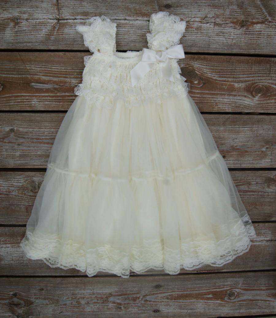 زفاف - Ivory flower girl dress. lace flowergirl dress. Shabby chic vintage dress. Rustic flower girl dress. Baby lace dress. Toddler lace dress