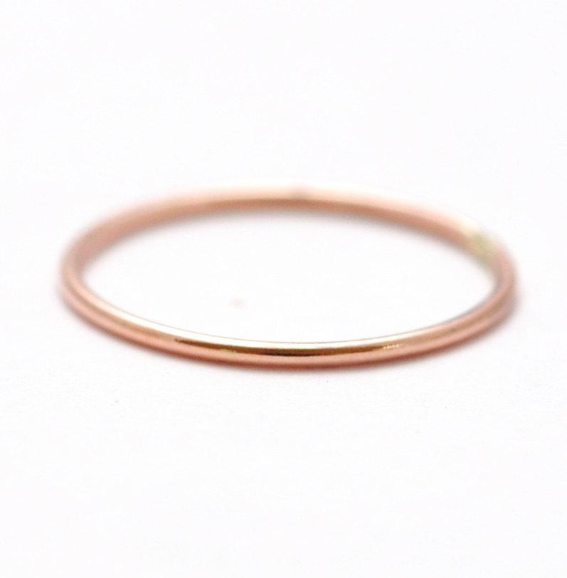 Свадьба - Simple Wedding Rings: 14K Rose Gold Band, Pretty Wedding Rings