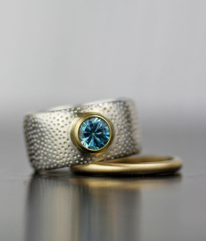 Mariage - unique blue zircon or aquamarine engagement ring, womens wedding band set, womens wedding ring set, textured band, silver wedding, 18k gold