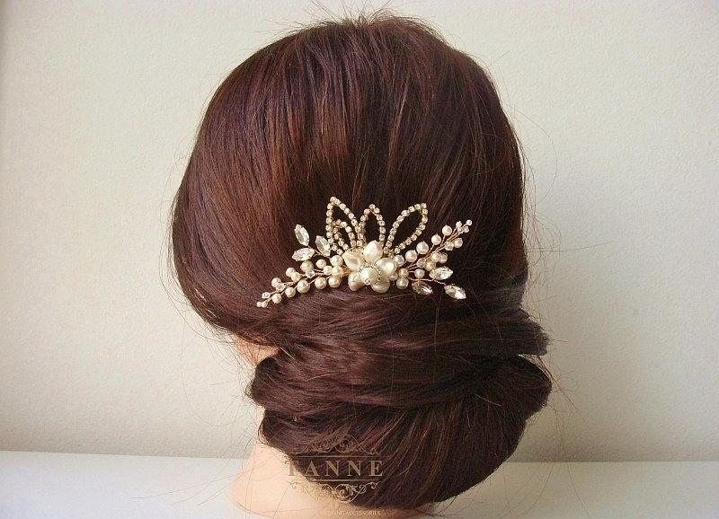 Hochzeit - Ivory Pearl Comb, Bridal Hair Piece, Wedding Hair Accessories, Swarovski Pearls, Wedding Hairpiece, Rhinestone, Floral Vine, Gold Pearl Comb
