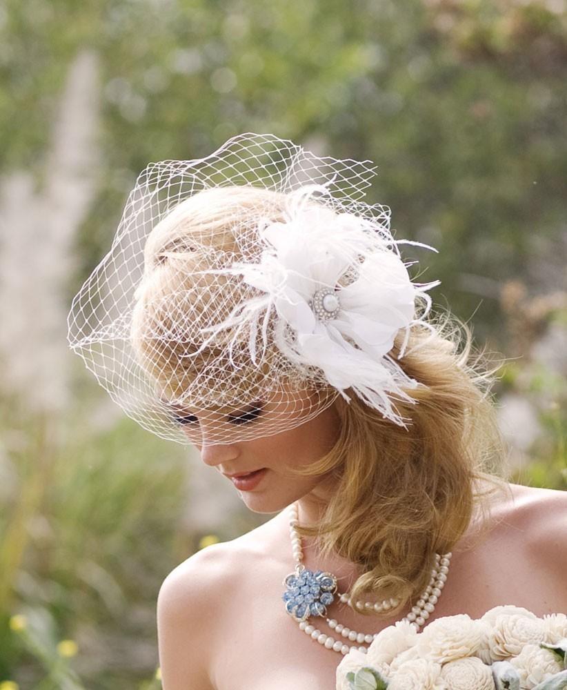 Mariage - Wedding Headpiece - Ivory White Birdcage Veil - Flower Hair Accessory - Blusher Veil - Pearl Brial Accessory - Feather Fascinator