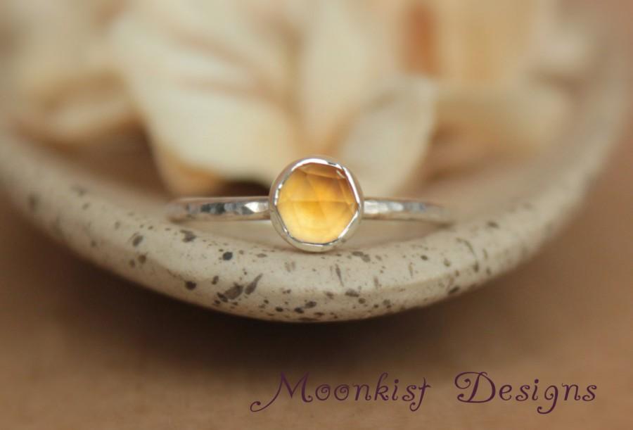 زفاف - Delicate Golden Citrine Promise Ring - Unique Rose Cut Bezel-Set Solitaire in Sterling - Citrine Engagement Ring - Bridesmaid Gemstone Ring