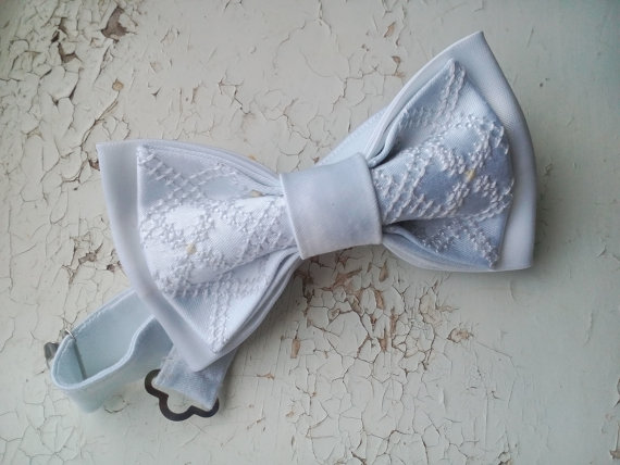 Hochzeit - Embroidered white bow tie Groom's bowtie Classic wedding Well to coordinate with stuff in Pearl Ivory Alabaster Snow Cream Egg shell Daisy