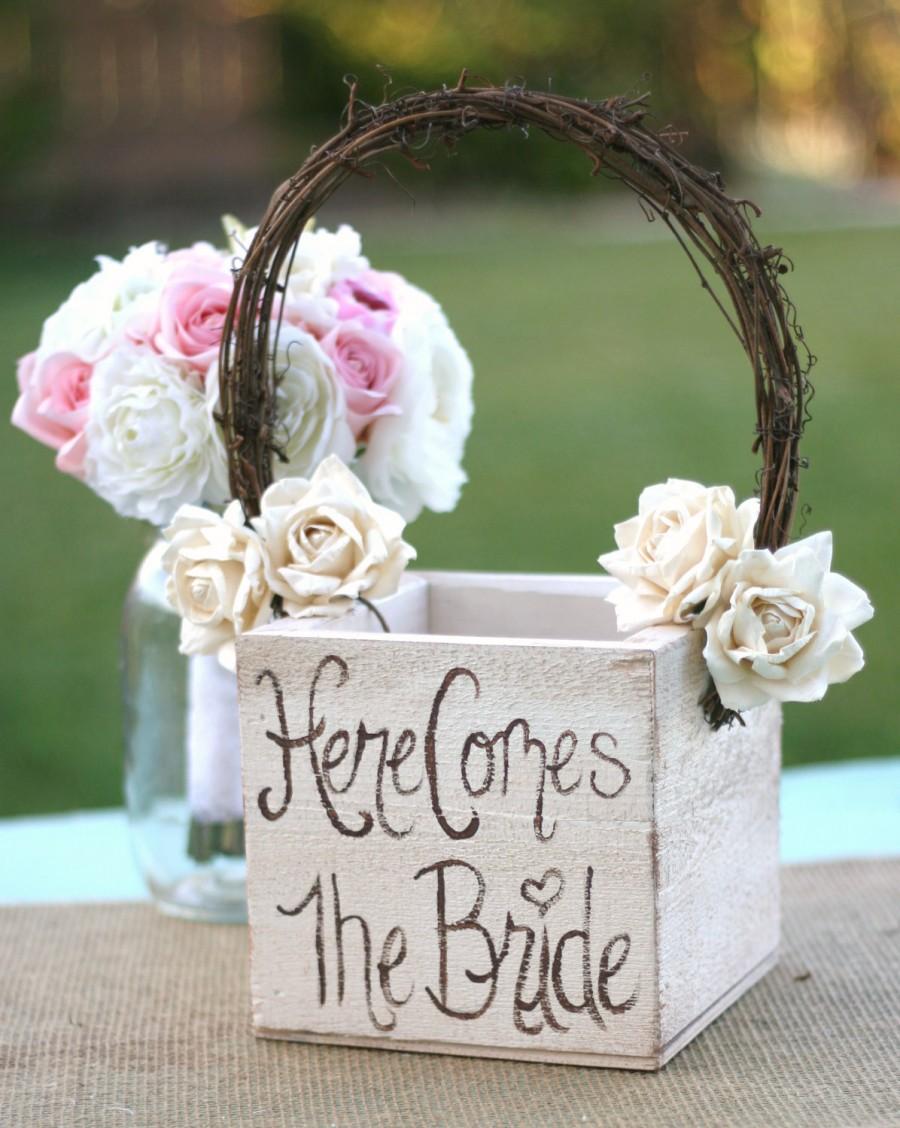 Mariage - Shabby Chic Flower Girl Basket Rustic Wedding Decor (Item MHD20097)