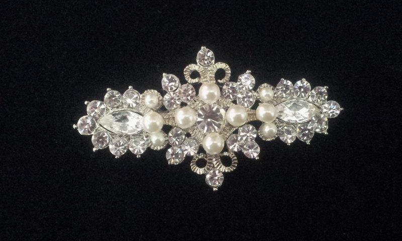 Hochzeit - Veina Swarovski crystal elegant bridal hair comb barrette or brooch