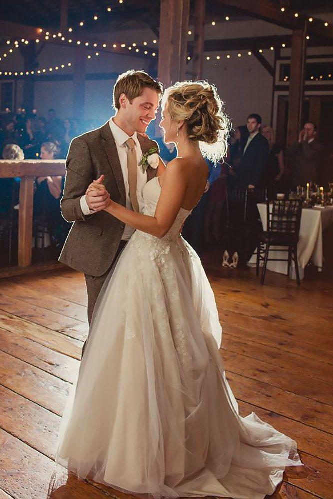 زفاف - 30 Couple Moments That Must Be Captured At Your Wedding