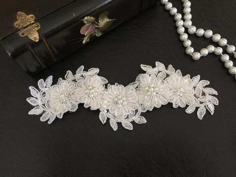 زفاف - Bridal Hair Accessories, Wedding Head Piece, Ivory Beaded Lace, Pearl, Snap Clip