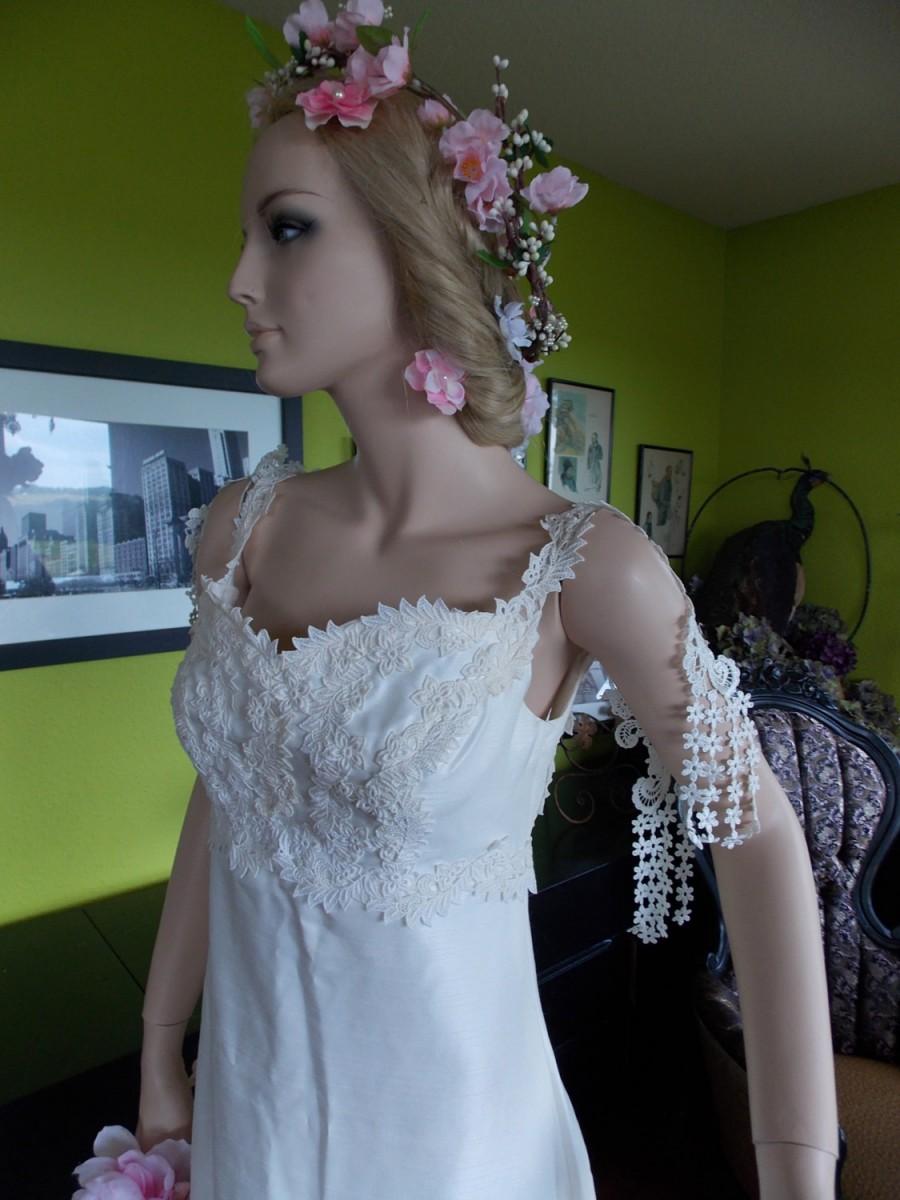 Hochzeit - 1970s vintage Wedding dress Handmade restyled to Hippie chic wedding gown