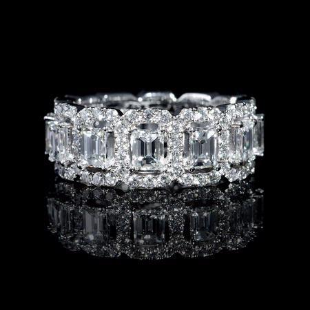 زفاف - 3.68ct Diamond Emerald And Round Brilliant Cut 18k White Gold Eternity Wedding Band Ring