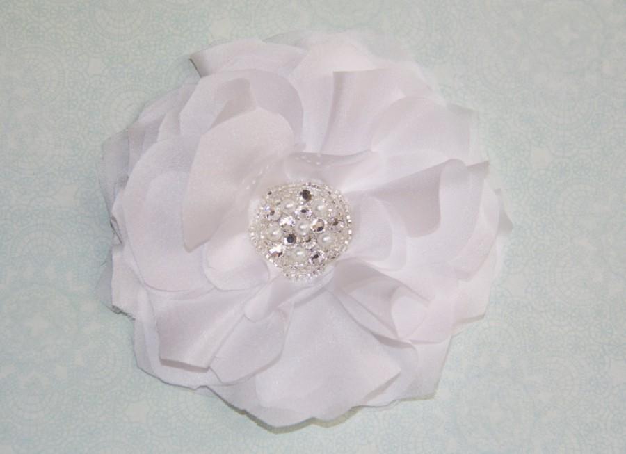 زفاف - Silk Bridal Hair Flower Clip with Beaded Crystal and Pearl Center, 4 Inch Hair Flower, White or Ivory, Style 2011, Made to Order