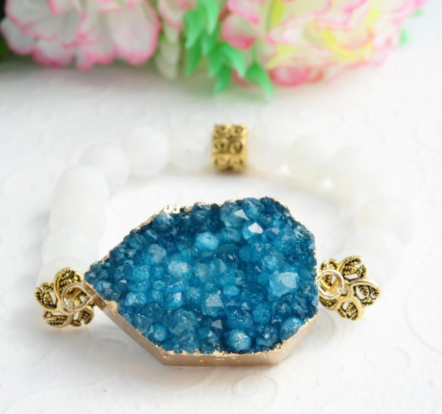 Hochzeit - Druzy Bracelet Beaded Blue Stone Bracelet Gold Geode Bracelet Raw Crystal Bracelet Beaded Bracelet Agate Mineral Jewelry