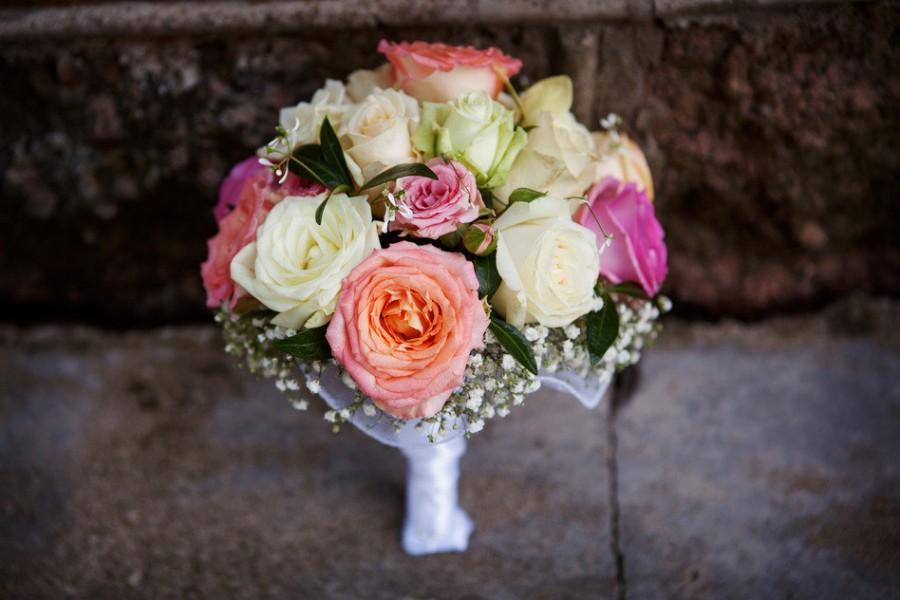 Hochzeit - Real Touch Wedding Bouquet! Rose bouquet, bridal bouquet, babies breath, keepsake bouquet, colorful bouquet, real touch bouquet!