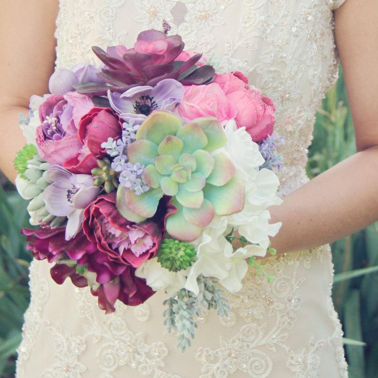 Mariage - Australian made, Bohemian garden, country chic,  succulent bouquet with bold magenta and burgundy accents