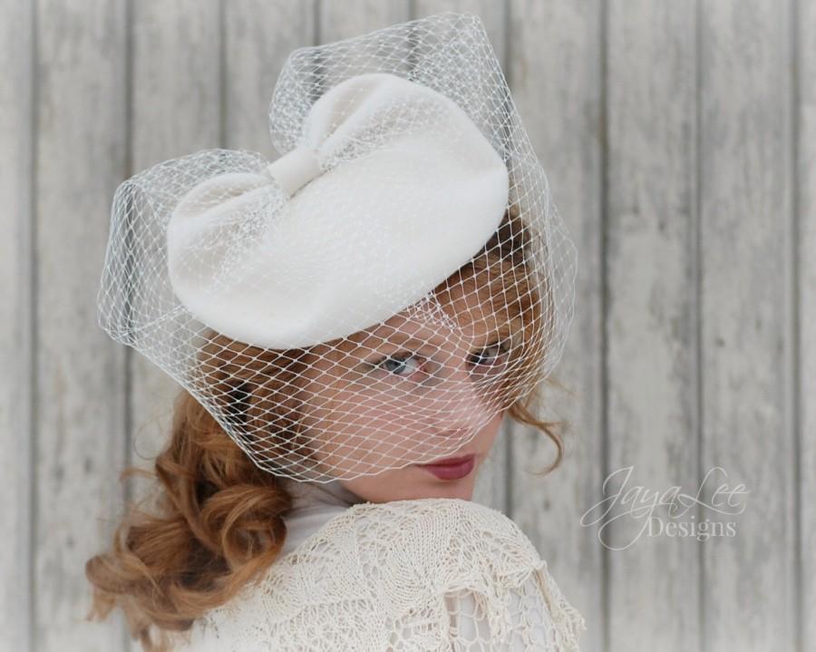 زفاف - White Tilt Hat With Veil 1940's Vintage Style