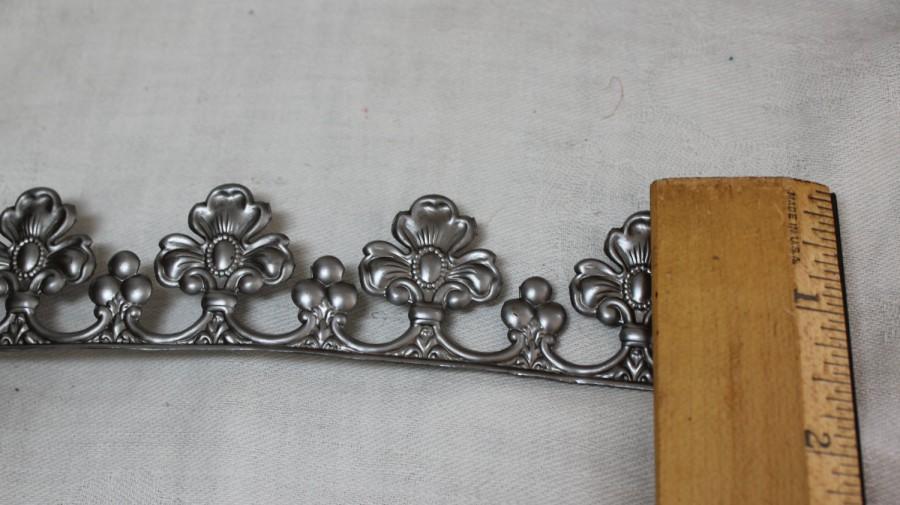 زفاف - metal banding made in USA crown and tiara supply feminine fleur di lis
