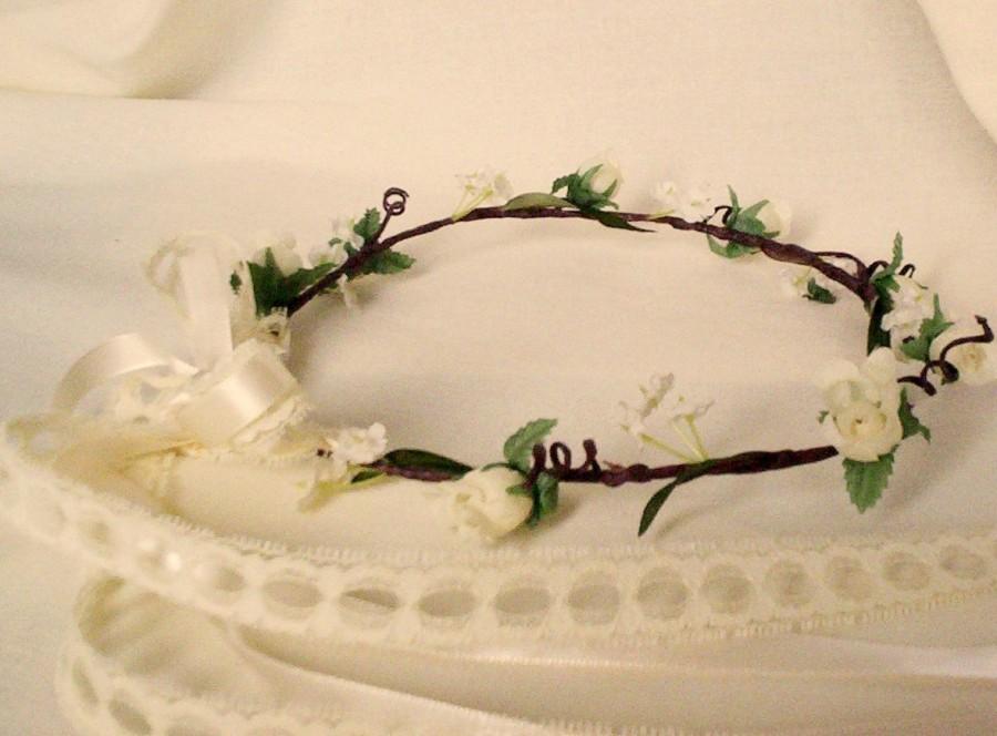 زفاف - Weddings Bridal party accessories Hair Wreath, flower girl halo-Libby-buttery cream flower crown, Rustic chic lace tie floral circlet